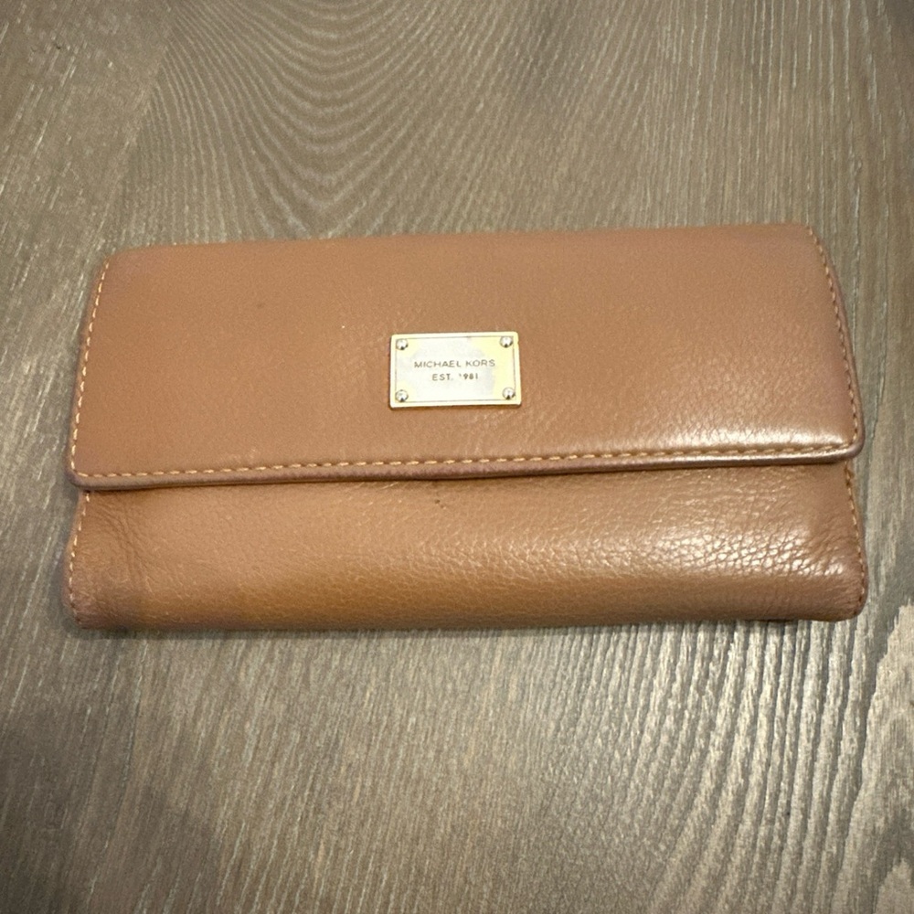 Vintage Michael Kors MK Tan Full Size Soft‎ Leather Wallet w/ Checkbook Holder